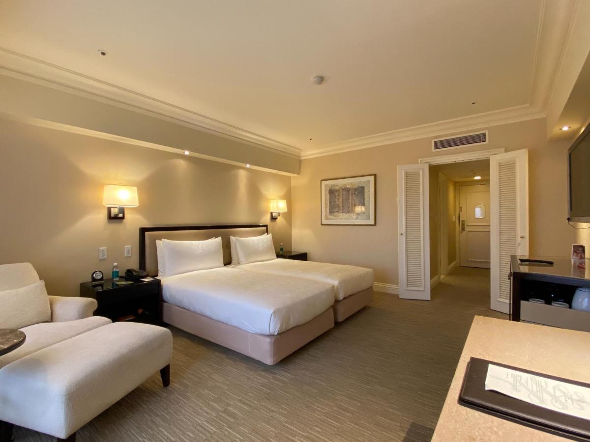 The Sherwood Taipei Exterior photo A room at the Fullerton Hotel