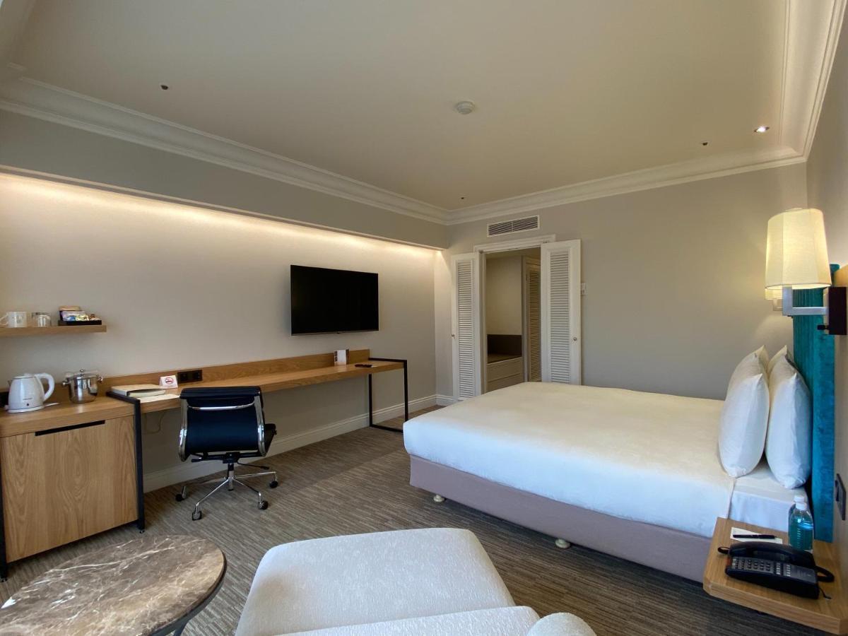 The Sherwood Taipei Exterior photo A room at the hotel