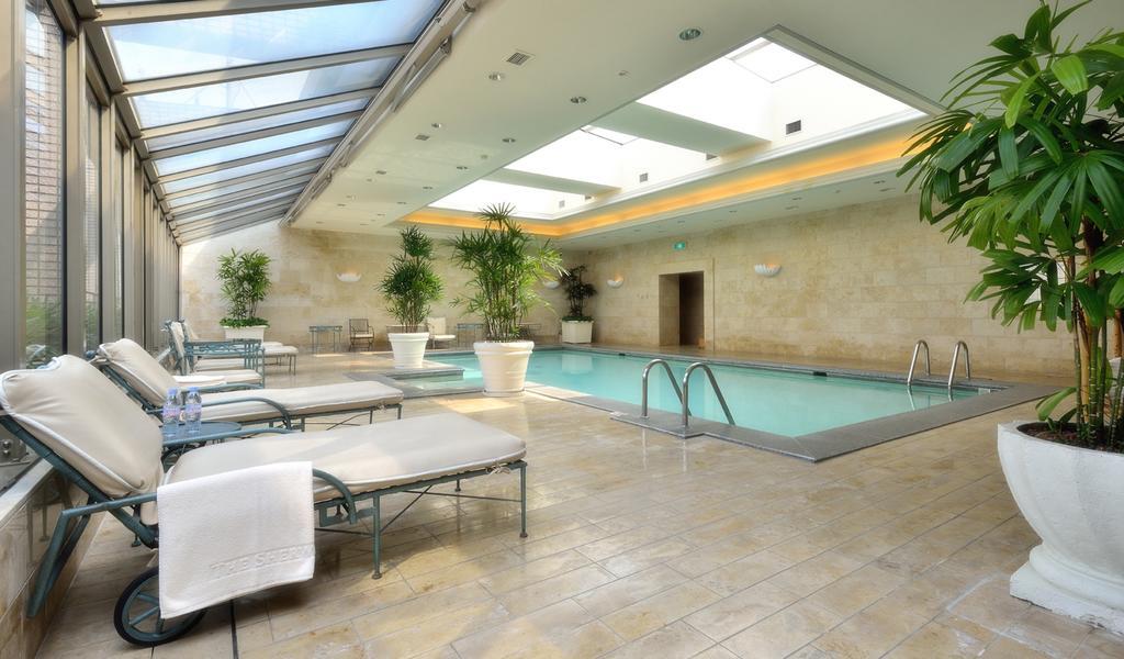 The Sherwood Taipei Exterior photo The pool at the Mandarin Oriental, Paris