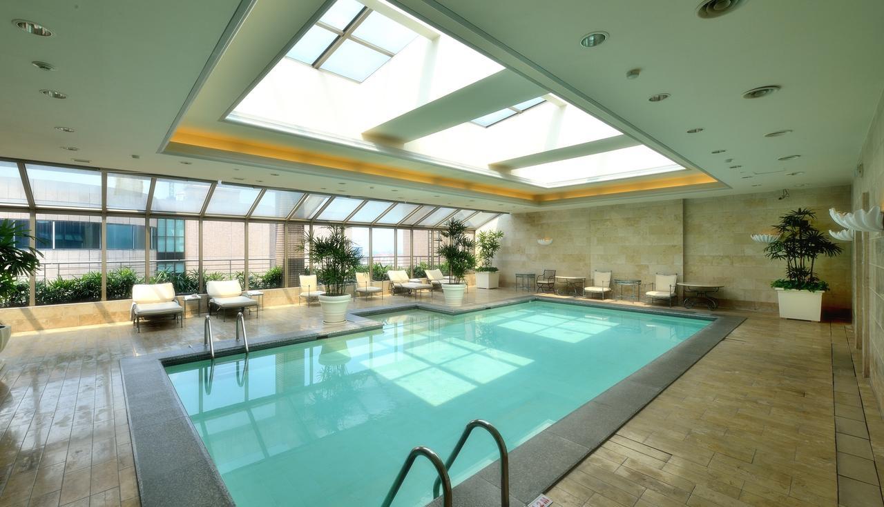 The Sherwood Taipei Exterior photo The pool at the Four Seasons Hotel